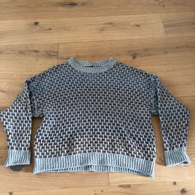 Knit Pullover