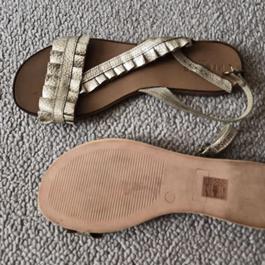 Women’s Sandals with Straps