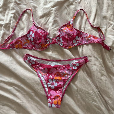 HIBISKUS BLUMEN BIKINI