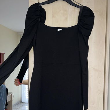 Tubino nero con spalle, H&M