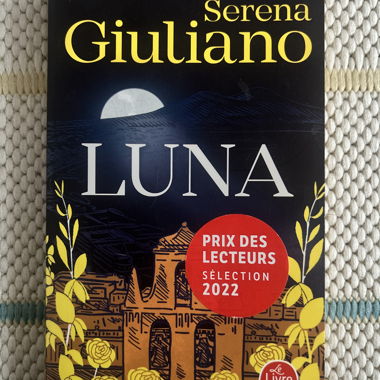 Luna-Buch von Serena Giuliano