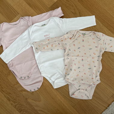 Lot Bodys Taille 6 mois 