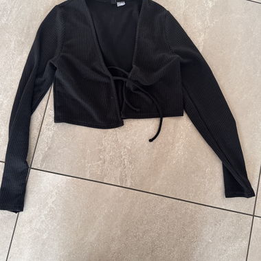H&M DIVIDED Black Wrap Top