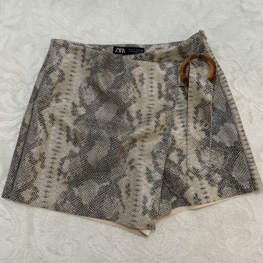 Kurze Shorts (minirock)