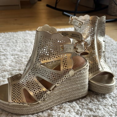 Gold wedges size 38 / UK 5