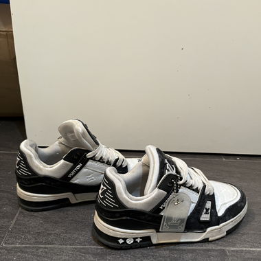Louis vuitton trainer sneakers