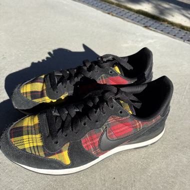 Nike Internationalist 