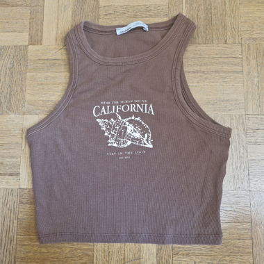 Top brun printed