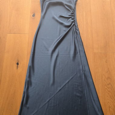 Robe en satin ZARA