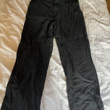 Schwarze leinenhose