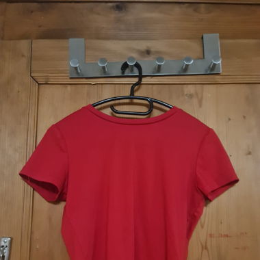 Haut rouge