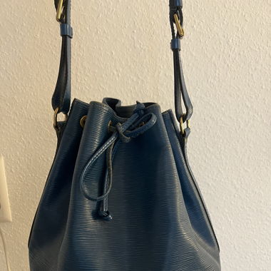 Louis Vuitton Nope Epi klein