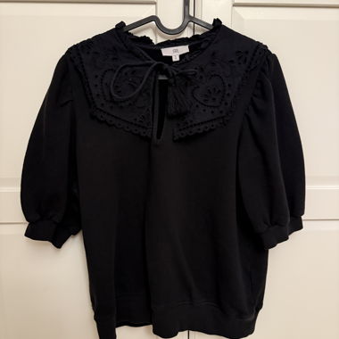 Pull noir douillet mignon