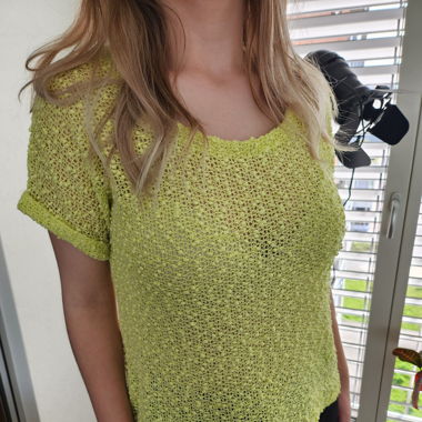  T-shirt en tricot léger et aéré - Mango