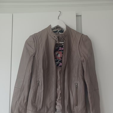 Taupefarbene Lederjacke von Naf Naf