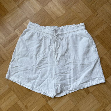Weisse Leinen Shorts