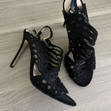 Scarpe con tacco alto nere MNG con cut-out