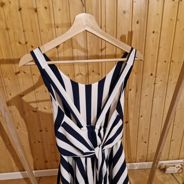 Schönes Kleid / Belle robe à bretelles 