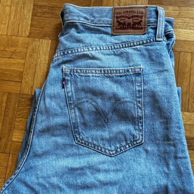 Levis