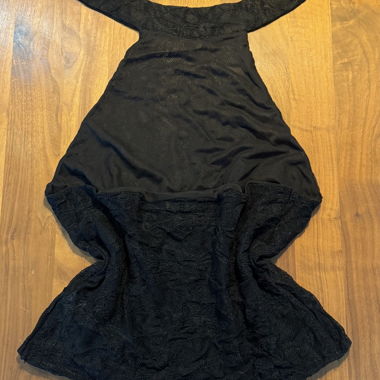 Top in mesh nero con scollo a neckholder