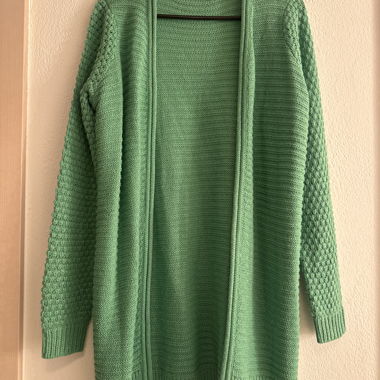 Grüne lange Strick-Cardigan