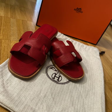 Hermès Rote Oran-Sandalen EU 37