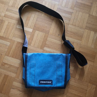 Borsa a tracolla FREITAG blu