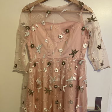 Pinkes Kleid