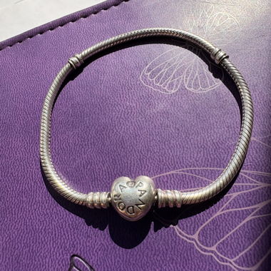 Bracciale Pandora con charm