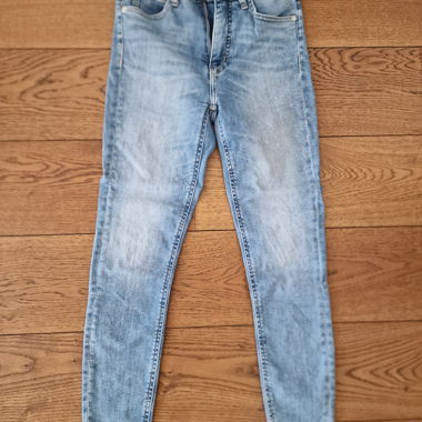 Superbes jeans Calvin Klein Gr. 27, taille haute