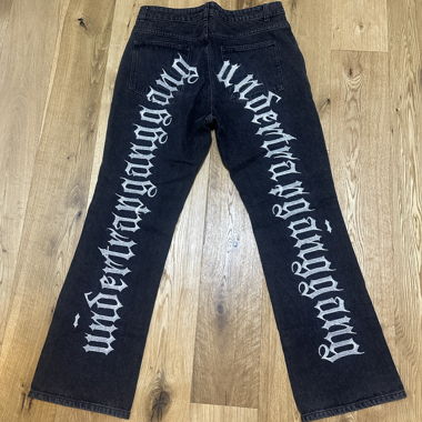UNTP Jeans