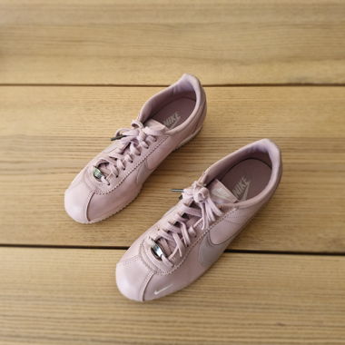 Women's pink Nike sneakers size 41