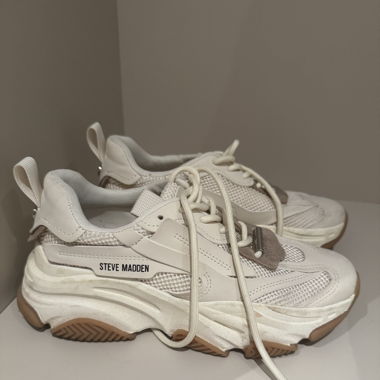 Sneaker
