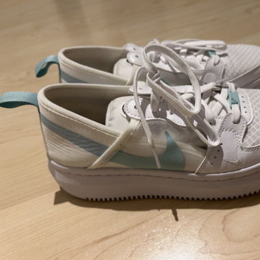 Nike Sneaker