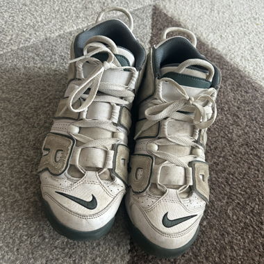 nike airs verde scuro