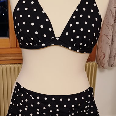 Bikini nero a pois retrò