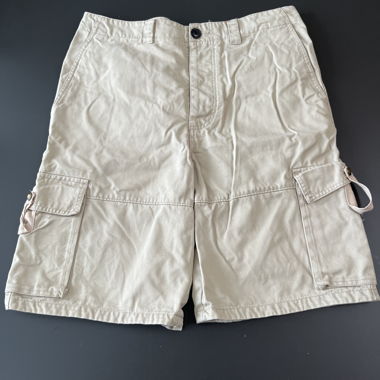 Kurze Cargohose beige