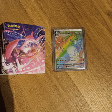 Carta Pokémon Charizard V-MAX fantasma