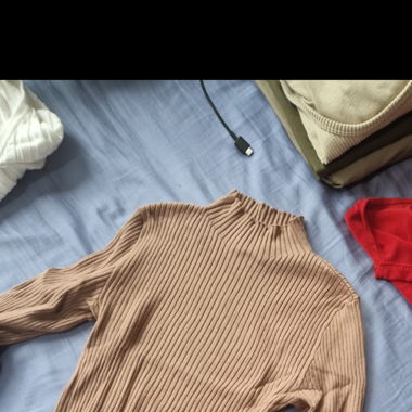 Gestricktes langarmshirt