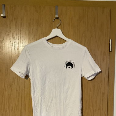 Weisses Shirt mit Backprint
