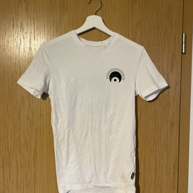 T-shirt Bianco con Stampa Sul Retro