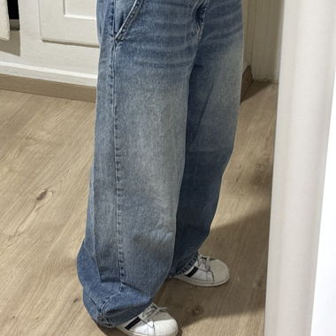 Blaue baggy jeans