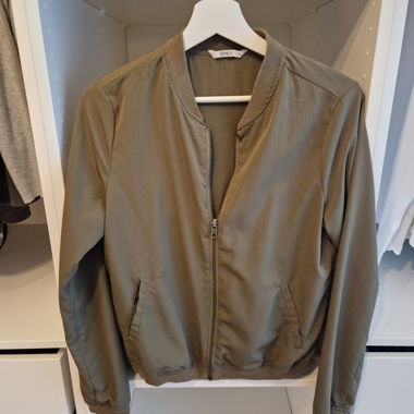 Giacca bomber leggera