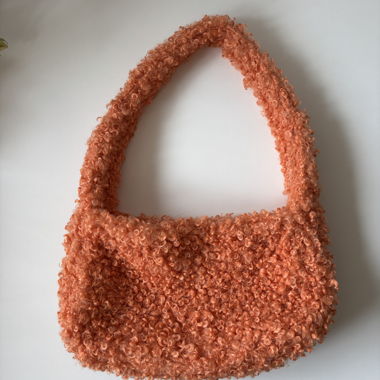 RAYA RAY orange curly faux fur shoulder bag