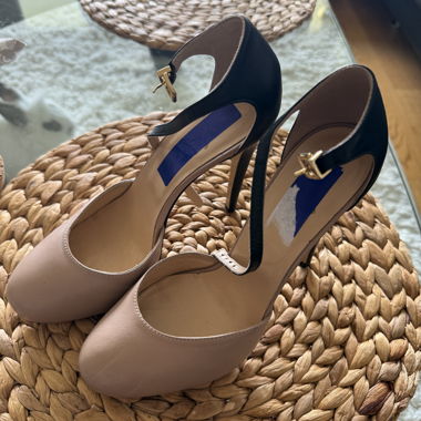 Escarpins slingback en cuir noir et nude Max&Co.