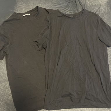 Schwarzes T-Shirt