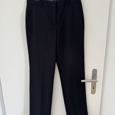 Esprit schwarze Stoffhose Gr. 34