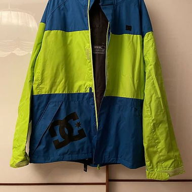 DC Snowboard Jacket in Size L