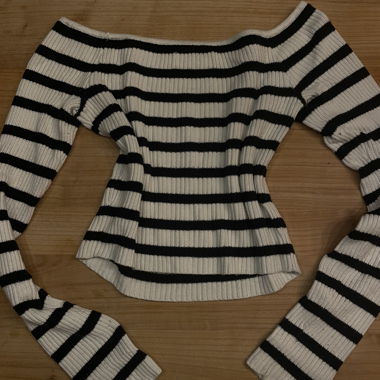 Hollister autumn top 