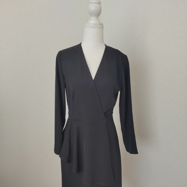 Schickes schwarzes Kleid, Blazerkleid